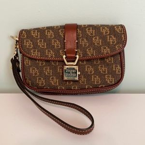 Dooney & Bourke small wristlet clutch